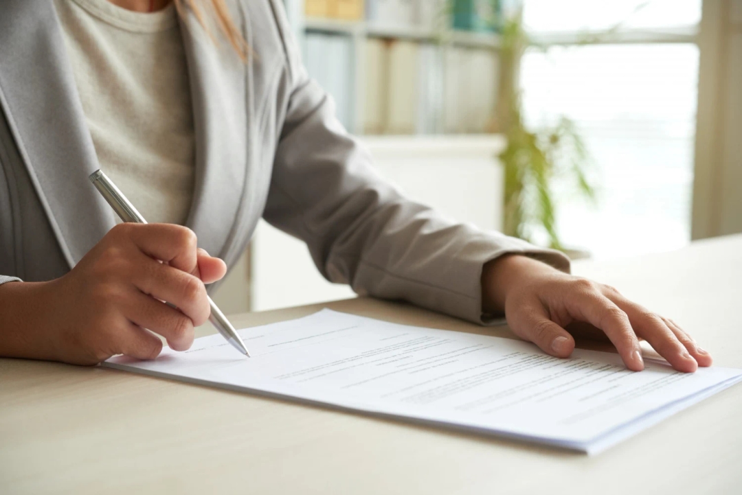 Imagen de portada para Manual de Contratación